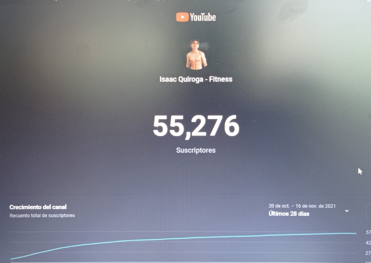 Pantalla de YouTube Studio con 55,276 suscriptores.